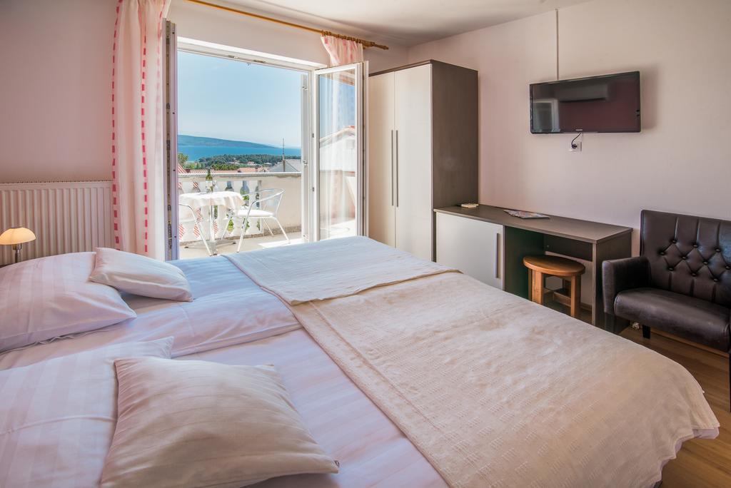 B&B Villa Ana Krk Town Exteriér fotografie