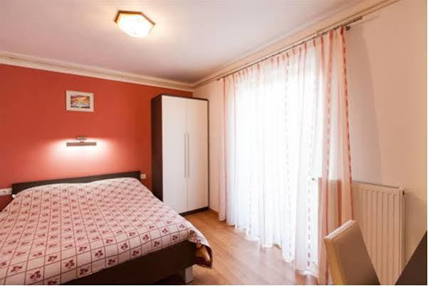 B&B Villa Ana Krk Town Exteriér fotografie